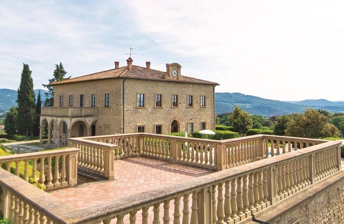 Pomarance Apartment | Stunning apartment in Pomarance PI with swimming pool