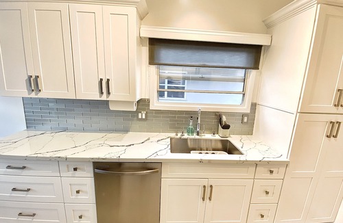 South Redondo Apartment | Stunning Beach Pad in Heart of Town - 2blks to Beach