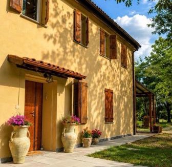 Granarolo dell'Emilia Villa | Stunning Boutique Villa near Bologna fiera