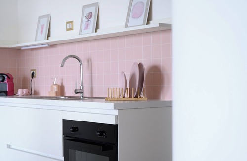 Marta Apartment | Stunning Pink Diamond Lake View Terrace Kitchen TV Wifi