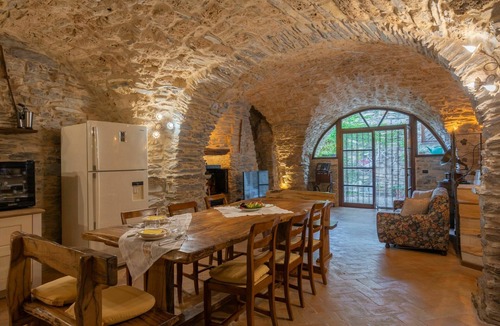 Prela House | Stunning private villa with private pool, WIFI, TV, terrace, pets allowed and panoramic view