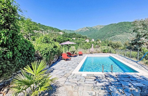 Prela House | Stunning private villa for 6 guests with WIFI, pool, TV, terrace and pets allowed