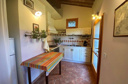 Montescudaio House | Stunning private villa for 4 people with WIFI, pets allowed and panoramic view