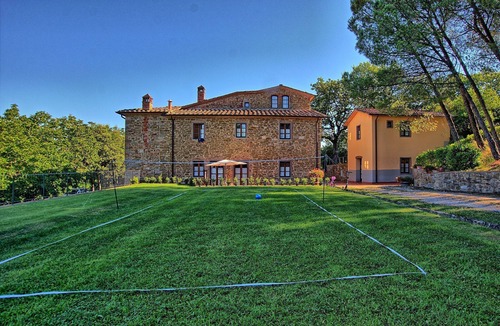 Bucine Villa | Stunning private villa for 10 guests with private pool, WIFI, TV, veranda and panoramic view