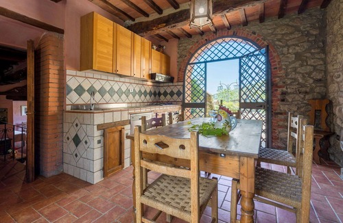 Cortona Villa | Stunning private villa for 14 people with private pool, WIFI, patio, pets allowed and panoramic .