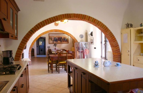 Lucignano Villa | Stunning private villa with WIFI, private pool, TV and balcony, close to Montepulciano