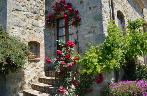 Seggiano Villa | Stunning private villa with private pool, A/C, WIFI, patio and pets allowed, close to Montalcino