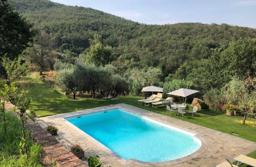 Cortona Villa | Stunning private villa with WIFI, private pool, TV, terrace, pets allowed and panoramic view