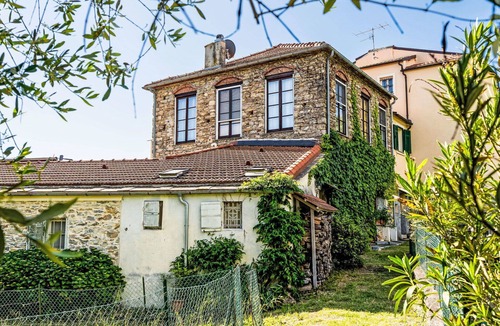 Dolcedo Villa | Stunning private villa for 7 people with WIFI, pets allowed and panoramic view
