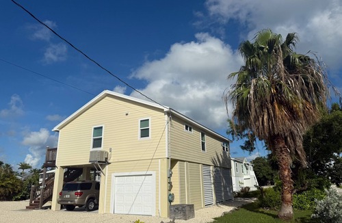 Sugarloaf Shores House | Stunning Sugarloaf, 3 bed house on huge plot to accomodate your RV or boat.