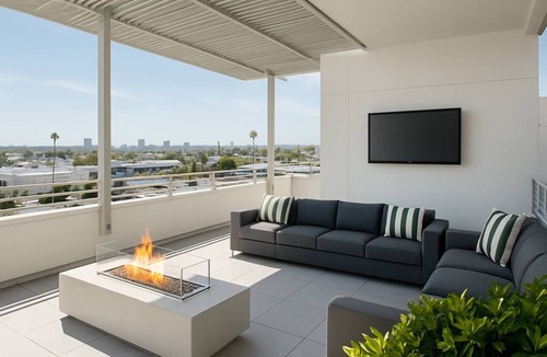 Los Angeles Bed & Breakfast | Stylish 1BD Retreat in Hollywood Pool&Free Parking