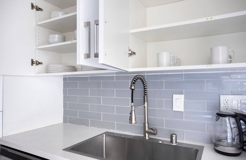 Pico - Robertson Apartment | Stylish Beverly Hills 1BR w/Courtyard, nr Attractions, by Blueground