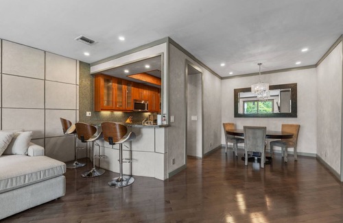 West Los Angeles Apartment | Stylish Westwood Condo | Near UCLA & Century City