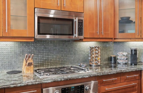 West Los Angeles Apartment | Stylish Westwood Condo | Near UCLA & Century City