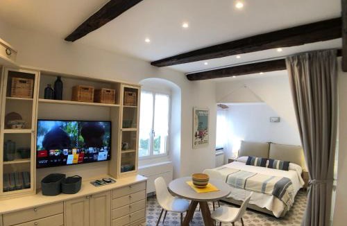 Celle Ligure Apartment | Suite 5 stelle nel Borgo di Celle Ligure
