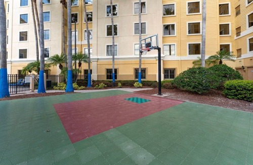 Florida Central Atlantic Coast Villa | Suite c/Vista Piscina + Parking Gratis