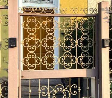 Affori House | Suite in Private Villa