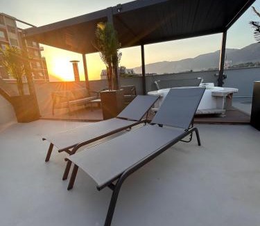 Terni Apartment | Suite Panoramic Attico con Jacuzzi Privata