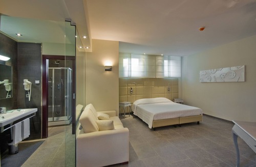 Frosinone House | Suite Testani