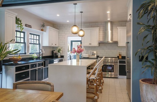 Windsor Square House | Summer Deal! Dream Home in Larchmont Village