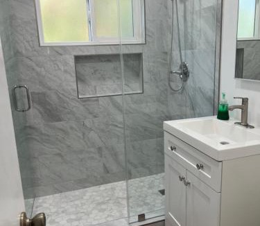Pico Apartment | Sunny Franklin Place
