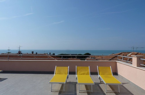 Castiglione della Pescaia Apartment | Sunny apartment at 200 meters from the beach in Castiglione della Pescaia
