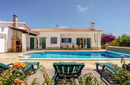 Aljezur Villa | Sunny Ocean Villa with pool near Monte Clérigo beach