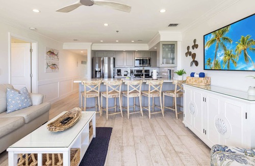 Tavernier Apartment | Sunrise Oasis - Top Floor 2 BR 2 BA Condo 2411