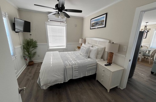 Marathon Resort | Sunset - 1 Bedroom/1 Bath Villa Sleeps 2 located at Safe Harbor Marathon Marina