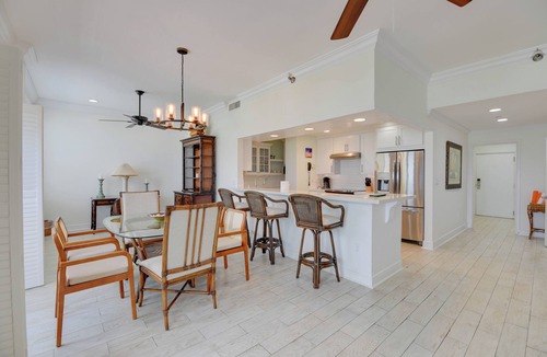 Bahama Village Condo | Sunset Overlook - Waterfront Condo at Harbour Place with Sunset View