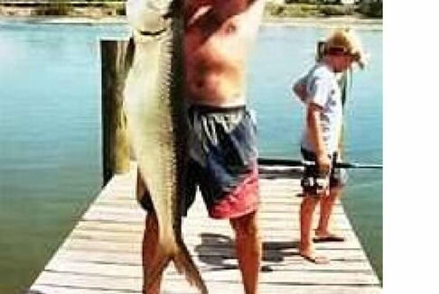 Marathon Villa | Sunset Villas - Affordable Open Waterfront Accommodations with Dockage & Ramp