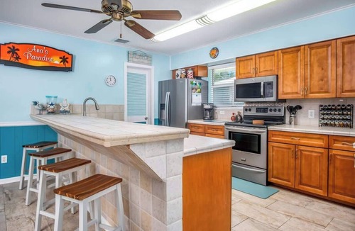 Cutthroat Harbor Estates House | Sunshine 23 | Dog-friendly canalfront home