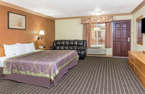 Azusa Hotel | Super 8 by Wyndham Azusa