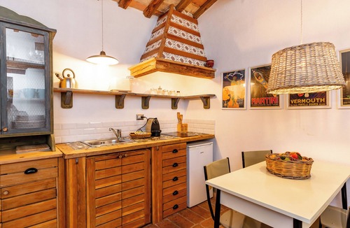 Monterosso Apartment | Superior Apartment The Black Mulberry Tree Apartment