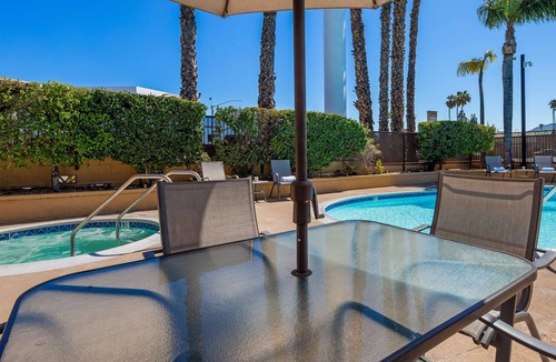 San Bernardino Hotel | SureStay Plus Hotel by Best Western San Bernardino South