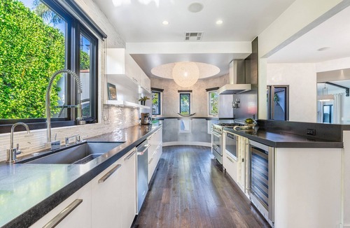 Beverly Grove Villa | SWEETZER VILLA - 3BDR LOCATION!!!