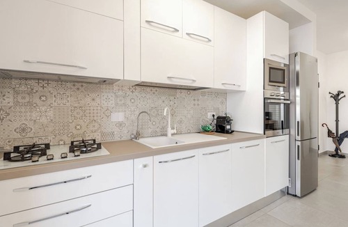 Zona XIX Casal Morena Apartment | Swimming Pool + BBQ + Covered Parking Space + Metro A + Air Conditioning