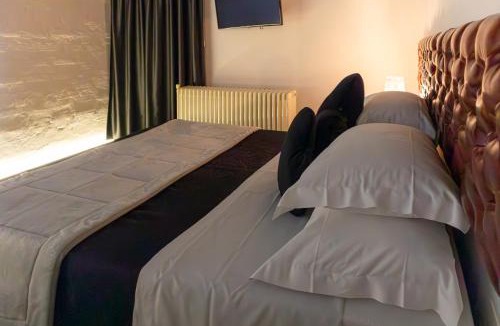 Poggio San Marcello Apartment | Tenuta Silente Loft con idromassaggio privato