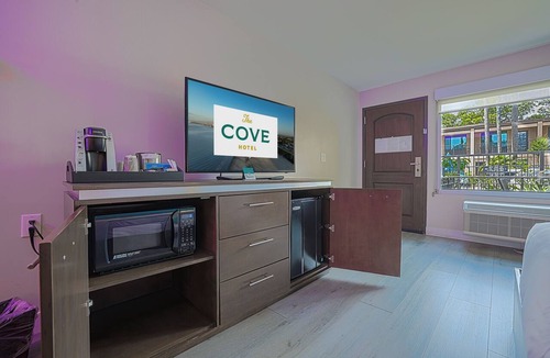 Harbor Hotel | The Cove Hotel, Long Beach