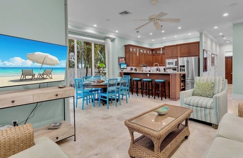 Old Town House | *THE EGRET & THE SANDPIPER @ OLD TOWN* Compound w/2 Pools Near Duval + LAST K
