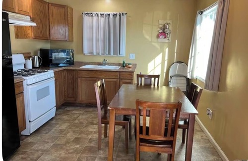 Hawthorne House | The FAB House-Close to SoFi, Beaches, LAX Airport&Freeway 405&105