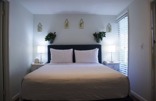 Historic Seaport Bed & Breakfast | The Garden House