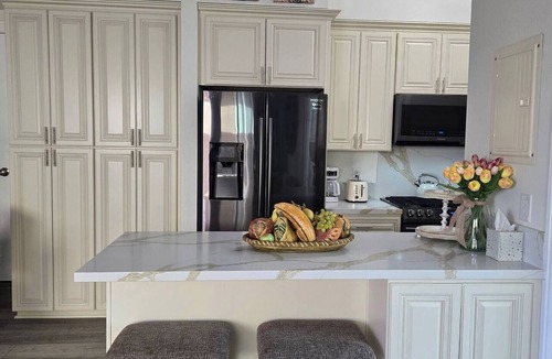 Lancaster Apartment | The Little Chateau