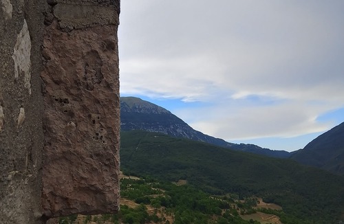 Sant'Anatolia di Narco House | The little house in the castle