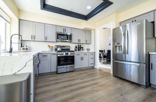 Moreno Valley House | The Manor - Spacious 4BR Home in Moreno Valley