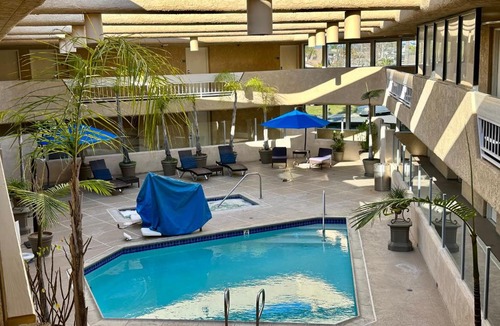 Old Towne Hotel | The Pacific Inn