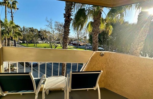 Old Towne Hotel | The Pacific Inn