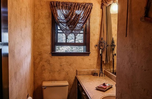 North Arroyo House | The Patrician Hollywood Universal