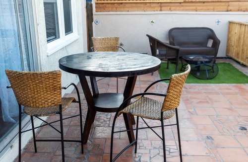Gardena House | The Perfect Getaway! Beautiful home close to LAX and SoFi Stadium!