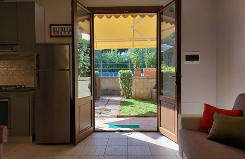 Guardistallo Apartment | The Plumbago Apartment with pool